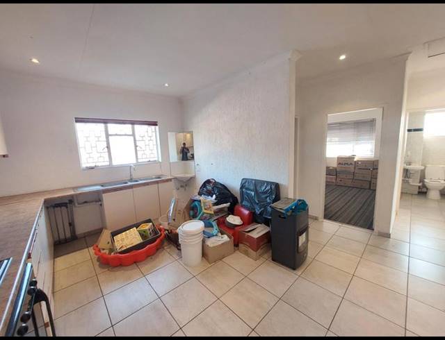 2 BEDROOM PROPERTY TO RENT IN LAUDIUM